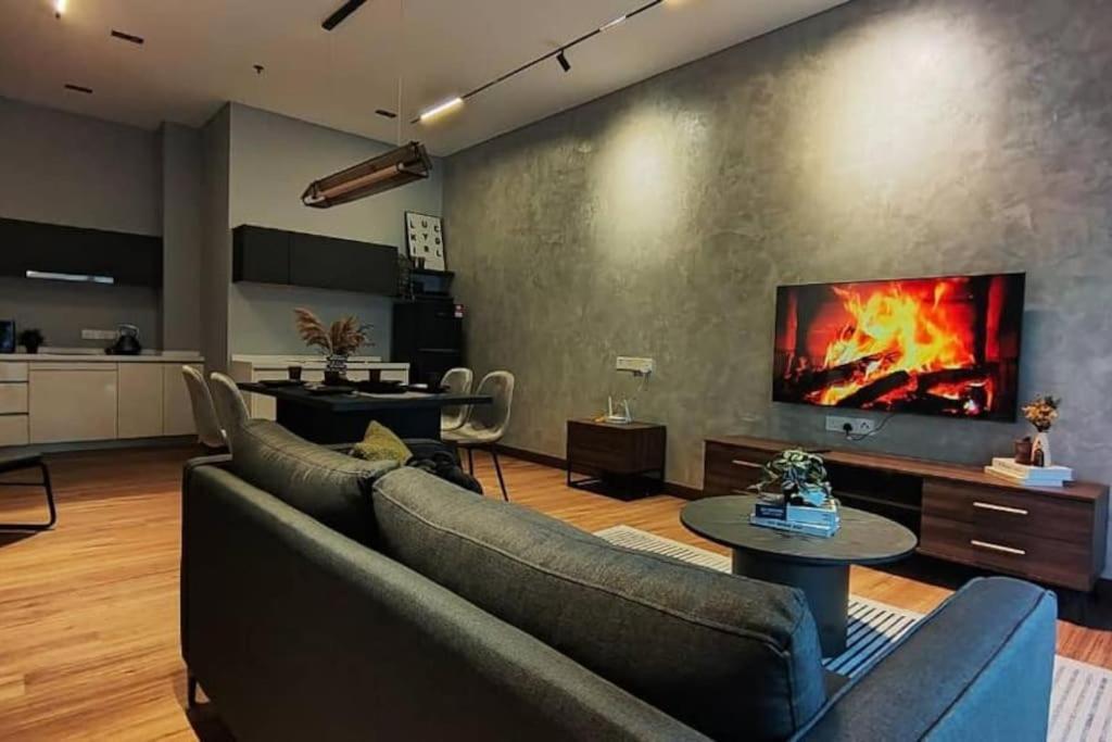 Pangsapuri Premium Darkdesign 6pax In Desa Parkcity Wifitvbox *